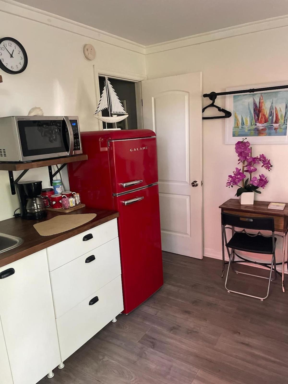 Lovely Studio Apartment With Kitchenette. Tampa Exteriér fotografie